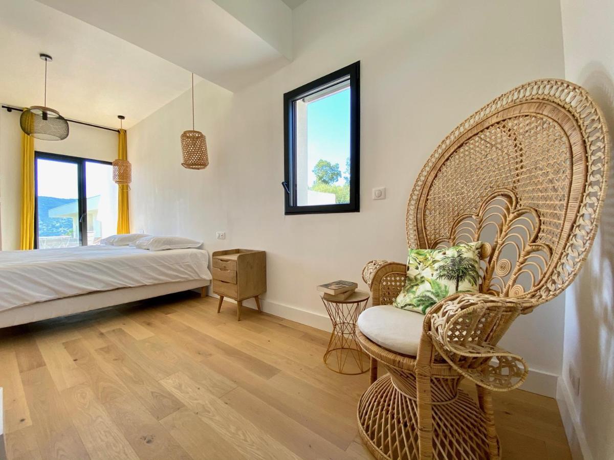 Villas De Standing Avec Magnifique Vue Mer Et Piscines Privees, Sagone サゴーヌ エクステリア 写真