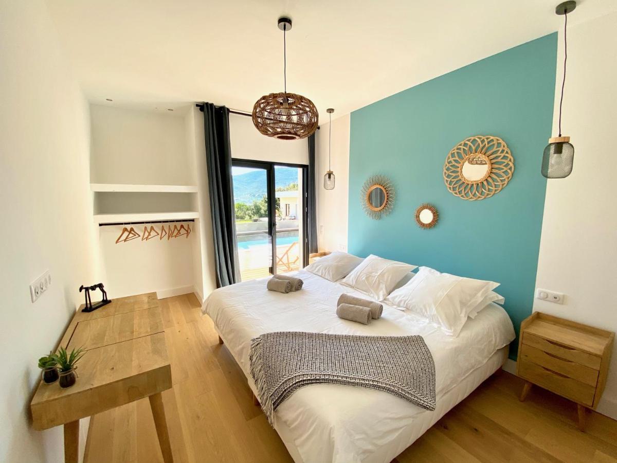 Villas De Standing Avec Magnifique Vue Mer Et Piscines Privees, Sagone サゴーヌ エクステリア 写真