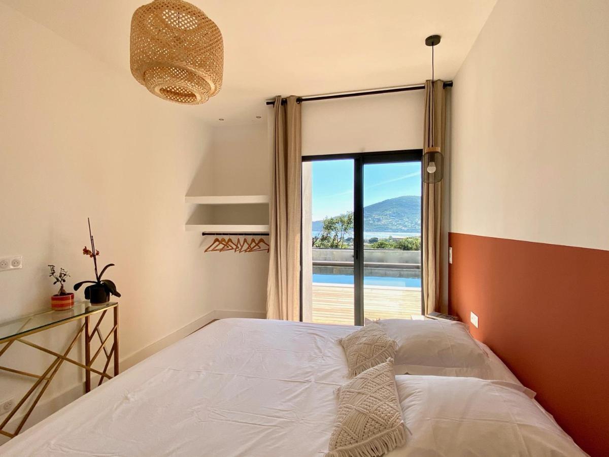 Villas De Standing Avec Magnifique Vue Mer Et Piscines Privees, Sagone サゴーヌ エクステリア 写真